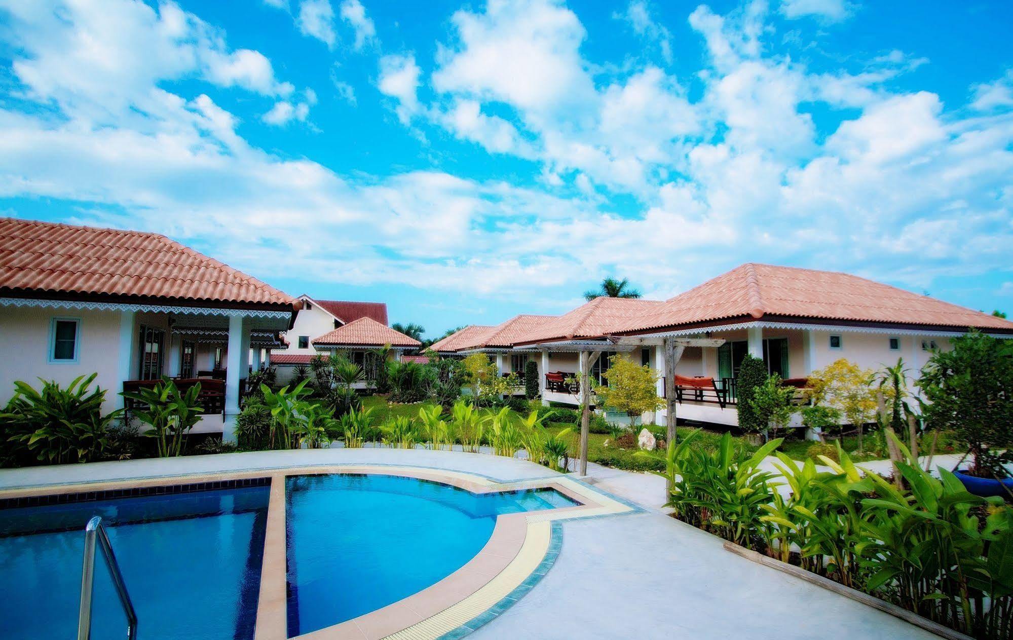 Baan Opun Garden Resort Hua Hin Bagian luar foto